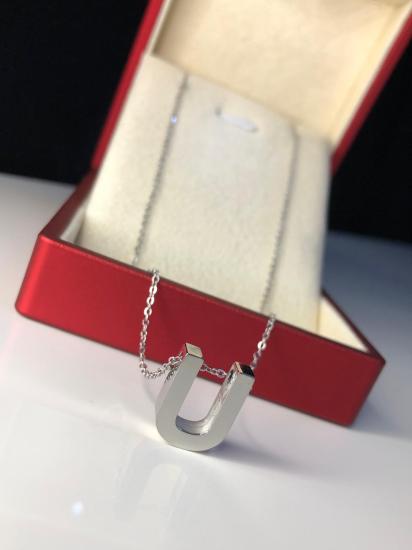 U Harfi Üç Boyutlu Beyaz Çelik Kadın Kolye Işıklı Kutuda • Sevgiliye • Eşe • Anneye • Arkadaşa Kolye