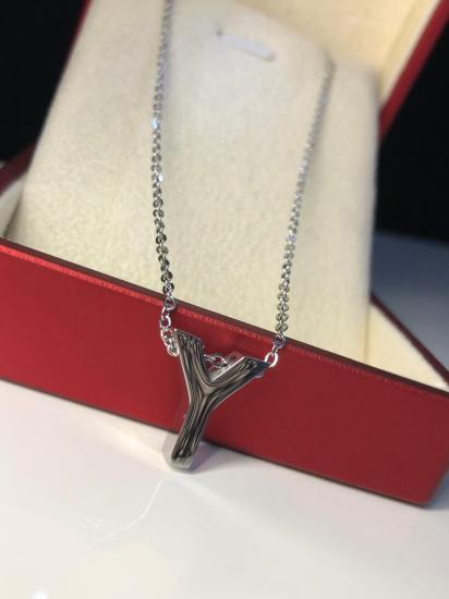 Y Harfi Üç Boyutlu Beyaz Çelik Kadın Kolye Işıklı Kutuda • Sevgiliye • Eşe • Anneye • Arkadaşa Kolye