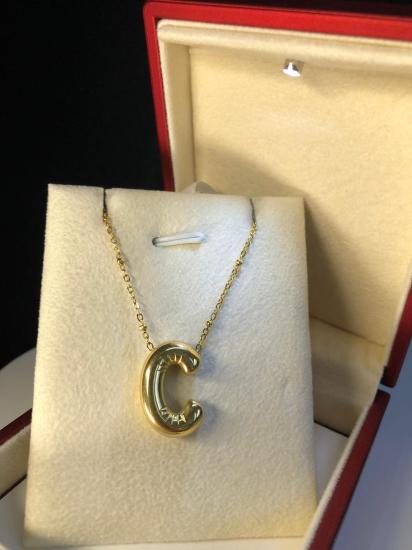 Balon C Harf Kolye Paslanmaz Çelik Sarı Renk • Işıklı Kutuda • Sevgiliye • Eşe • Anneye Kolye