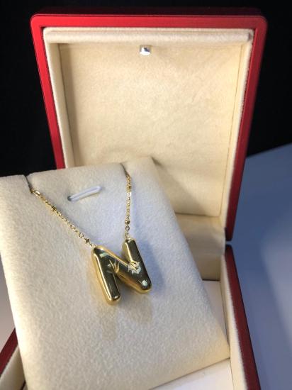 Balon N Harf Kolye Paslanmaz Çelik Sarı Renk • Işıklı Kutuda • Sevgiliye • Eşe • Anneye Kolye