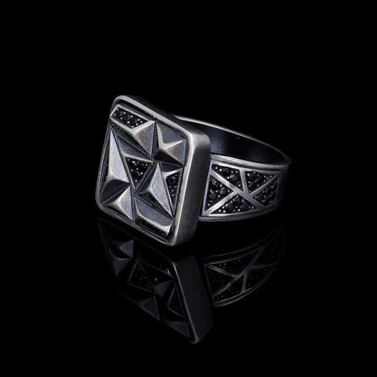 Erkek Gümüş Yüzük - Kristal Kaya Siyah Zirconia Taşlı • Sevgiliye • Eşe • Babaya