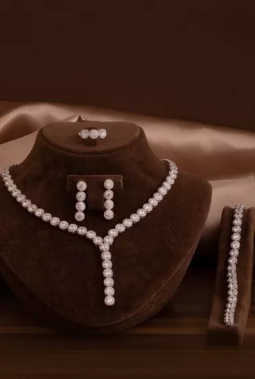 Vog Kadın Gümüş Takı Seti - Şahmeran Yuvarlak Model Zirkon Taşlı Kolye, Bileklik, Yüzük, Küpe Tam Set