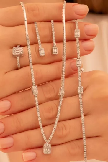 Vog Kadın Gümüş Takı Seti - Feride Baget Taşlı Kolye, Bileklik, Yüzük, Küpe Tam Set