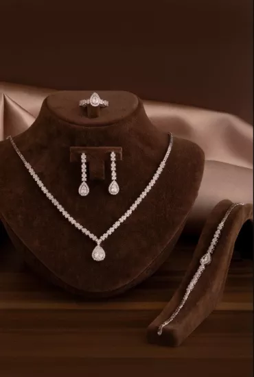 Vog Kadın Gümüş Takı Seti - Aylin Damla Model Zirkon Taşlı Kolye, Bileklik, Yüzük, Küpe Tam Set