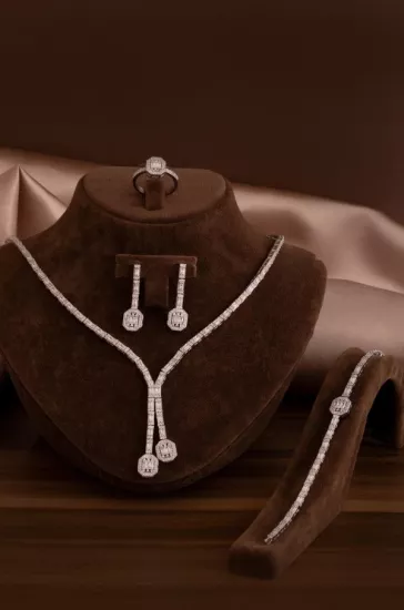 Vog Kadın Gümüş Takı Seti - Merlin Baget Taşlı Kolye, Bileklik, Yüzük, Küpe Tam Set