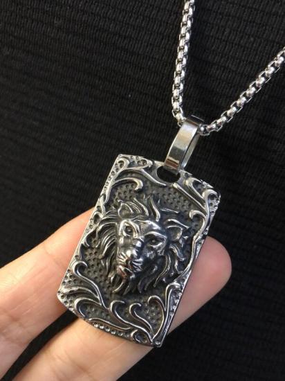 Aslan (Lion) Erkek Çelik Kolye • Işıklı Kutuda • Sevgiliye • Eşe • Babaya • Arkadaşa Kolye