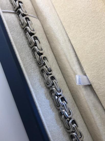 Erkek Çelik Bileklik - Özel Kilitli Model Yuvarlak Kral Erkek Bileklik • Işıklı Kutuda