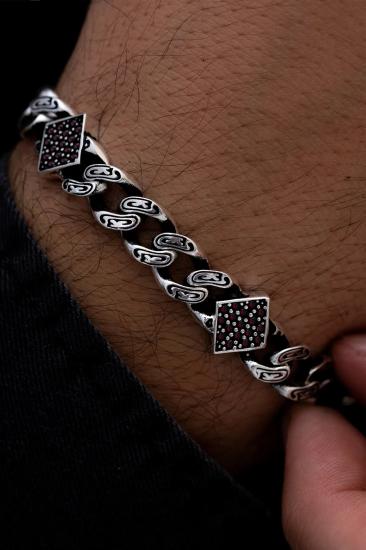 Geometrik Köşeli Şekilli Kırmızı Zirkonia Taşlı Gümüş Işıklı Kutuda • Sevgiliye • Eşe • Bileklik