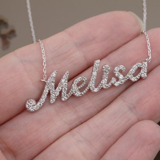 Vog Kişiye Özel Melisa Taşlı İsim Kolye 925 Ayar Gümüş Sevgiliye,Eşe,Anneye,Arkadaşa Hediye Kolye