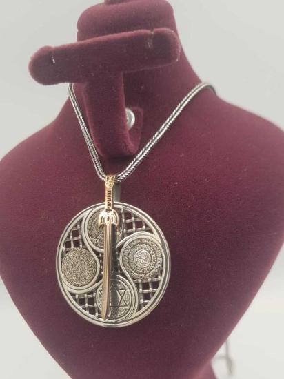 Vog Unisex Kılıç Figürlü V 5 Dua Yazılı Hz.Süleyman Mühürlü Gümüş Dönen Madalyon Kolye