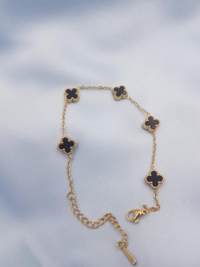 Kadın Çelik Bileklik - 4 Yapraklı Yonca 5’li Siyah Taşlı Minik Boy • Işıklı Kutuda • Sevgiliye