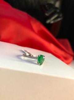 Vog D1:0.08 ct GS1 D2:0.86 Zümrüt Pırlanta  Model 14 Ayar Altın Şık Beyaz Renk Yüzük