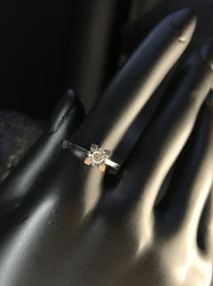 Vog D1:0.10 Ct Fsı Effectiv Diamond Pırlanta  Model 8 Ayar Altın Şık Beyaz Renk Tektaş Yüzük