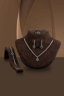 Almila Zümrüt Taşlı Gümüş Su Yolu Set • Işıklı Kutuda • Düğün • Nişan • Söz • Gelin Seti Takımı