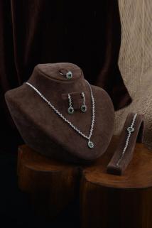 Almila Zümrüt Taşlı Gümüş Su Yolu Set • Işıklı Kutuda • Düğün • Nişan • Söz • Gelin Seti Takımı