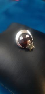 VOG AY YILDIZ KIRMIZI TAŞLI 925 AYAR GÜMÜŞ YAKA İĞNESİ