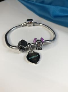 Vog Çelik Pandora Model Anneye,Sevgiliye,Arkadaşa Family Yazı Detaylı Beyaz Renk Bileklik