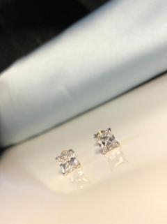 Vog Çivi Model Prenses Kesim Kare Zirconia Küpe 5mm  925 Ayar Beyaz Renk Küpe Sarı,Roze Seçeneği