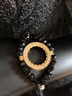 VOG ÇEYREK VE GRAM TAKILA BİLEN 24 AYAR KAPLAMA  GÖZ DETAYLI SİYAH İP BİLEKLİK