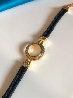 VOG ÇEYREK VE GRAM TAKILA BİLEN 24 AYAR KAPLAMA TAŞSIZ SİYAH İP KORDON DETAYLI BİLEKLİK