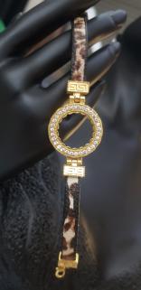 VOG ÇEYREK VE GRAM TAKILA BİLEN 24 AYAR ALTIN KAPLAMA LEOPAR DESENLİ BİLEKLİK