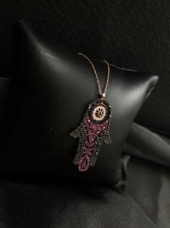 VOG FATMANIN ELİ SERİSİ RENKLİ TAŞLI GÜMÜŞ KOLYE
