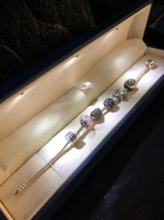 VOG GUWOMA SERİSİ 5 FİGÜRLÜ BEYAZ RENK 925 AYAR GÜMÜŞ BİLEKLİK