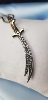 VOG H.Z ALİNİN KILICI ZÜLFİKAR BEYAZ RENK GÜMÜŞ KOLYE SARI,ROZE RENK SEÇENEK