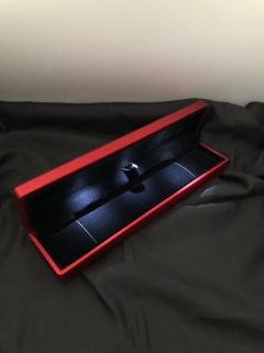 VOG IŞIKLI KIRMIZI RENK PIRLANTA,ALTIN VE GÜMÜŞ BİLEKLİK KUTUSU