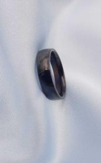 Vog Kişiye Özel İsim Yazılan 4mm Bombeli Siyah Renk Çelik Alyans Yüzük