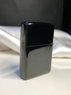 VOG KİŞİYE ÖZEL SİYAH PARLAK ZİPPO MODELİ ÇAKMAK SEVGİLİLER GÜNÜ ÖZEL GÜN YILBAŞI HEDİYESİ ÇAKMAK