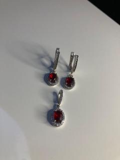 Vog Sentetik Yakut Taşlı Kolye Ve Küpe Zincirili Beyaz Renk 925 Ayar Gümüş Set