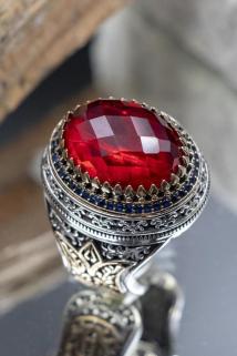 Erkek Gümüş Yüzük -  Kırmızı Zirkon Taşlı Ay Yıldız Desenli Yanı Lale Motif 