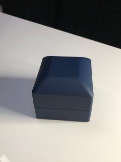 VOG LACİVERT IŞIKLI PIRLANTA ,ALTIN VE GÜMÜŞ YÜZÜK KUTUSU