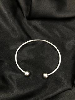 VOG 925 AYAR STRES TOP BAŞ BEYAZ RENK GÜMÜŞ BİLEZİK