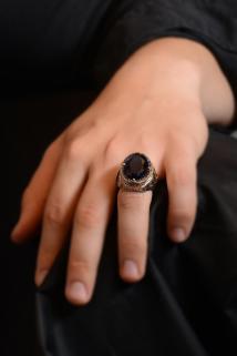 Vog Safir Taşlı Yanı Göktürkçe Türk Yazılı 925 Ayar Erkek Gümüş Yüzük