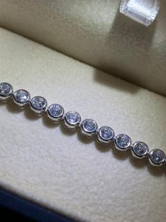 VOG SU YOLU ASPİRİN MODEL ZİRCONİA TAŞLI BEYAZ RENK 925 AYAR GÜMÜŞ BİLEKLİK