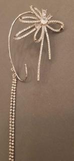 Vog Xuping Model Pırlanta Tasarım Taşlı Fiyonk Detaylı Micro Kaplama Earcuff Kıkırdak Küpe