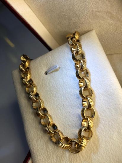 Dodge Çizgili Design Altın Tasarım Çelik Kolye • Işıklı Kutuda • Sevgiliye • Eşe • Anneye Kolye