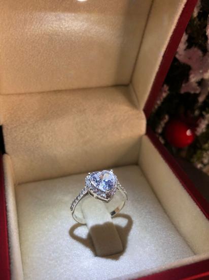 Vog Swarovski Taşlı Beyaz Renkli Kalpli 925 Ayar Gümüş Sevgiliye,Eşe,Anneye,Arkadaşa Yüzük