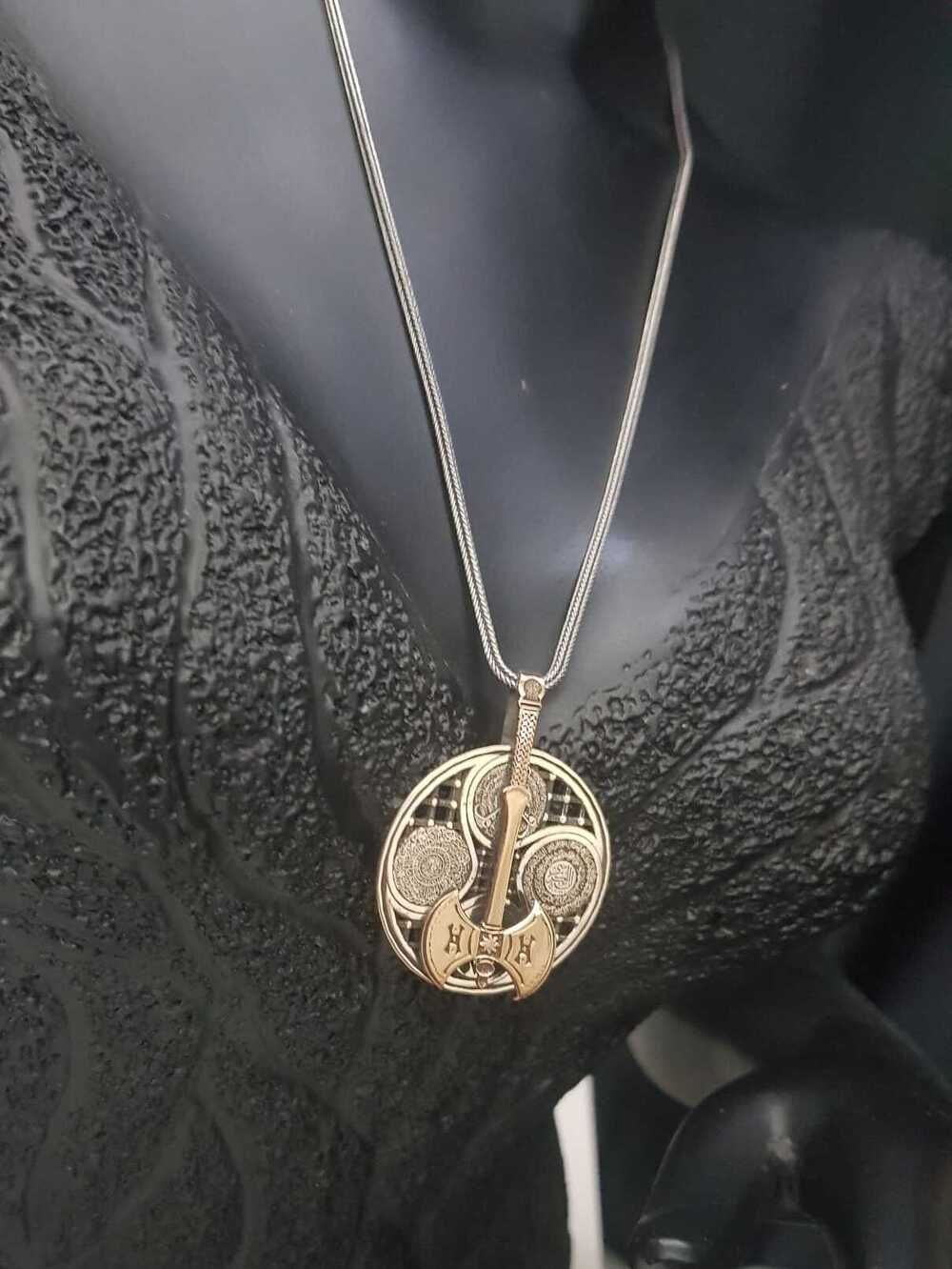Vog Unisex Balta Figürlü V 5 Dua Yazılı Hz.Süleyman Mühürlü Gümüş Dönen Madalyon Kolye