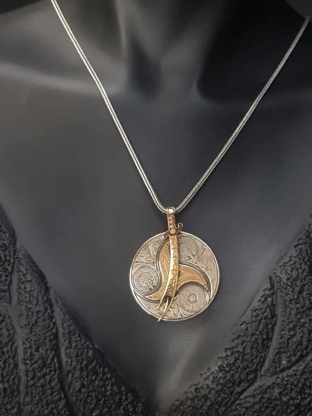 Vog Unisex Zülfikar Kılıcı V 4 Dua 925 Ayar Gümüş Dönen Madalyon Kolye