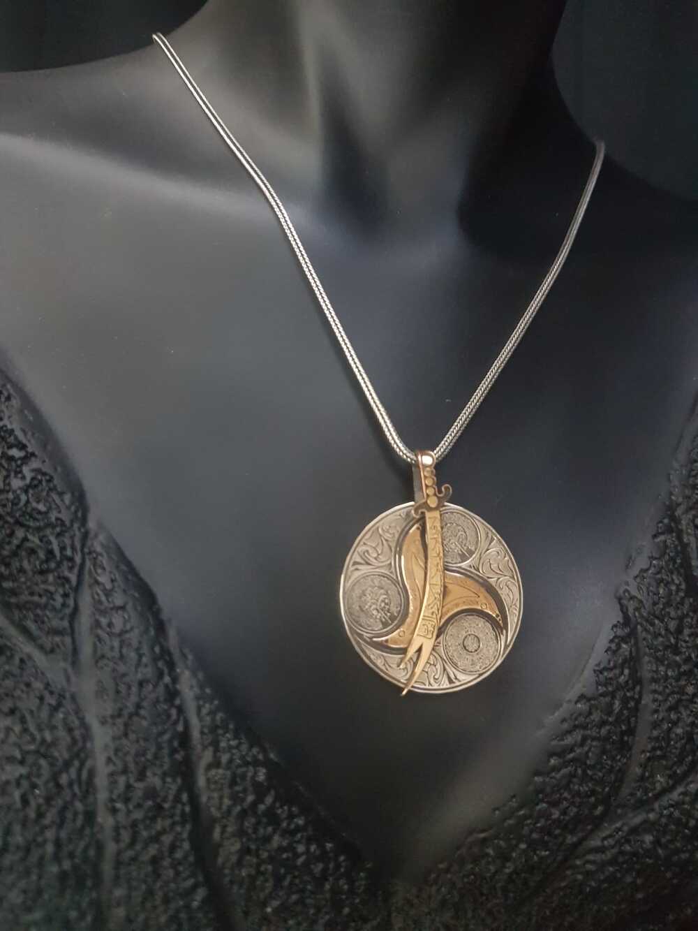 Vog Unisex Zülfikar Kılıcı V 4 Dua 925 Ayar Gümüş Dönen Madalyon Kolye