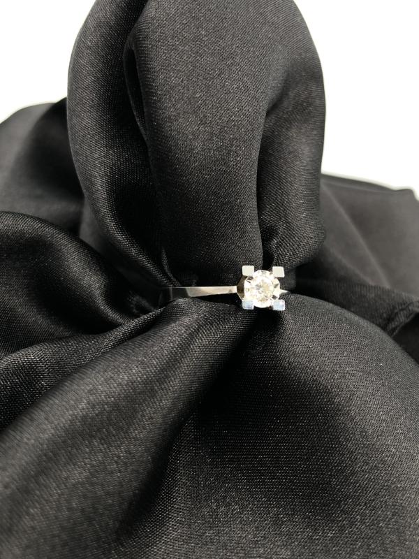 Vog D1:0.10 Ct Fsı Effectiv Diamond Pırlanta  Model 8 Ayar Altın Şık Beyaz Renk Tektaş Yüzük