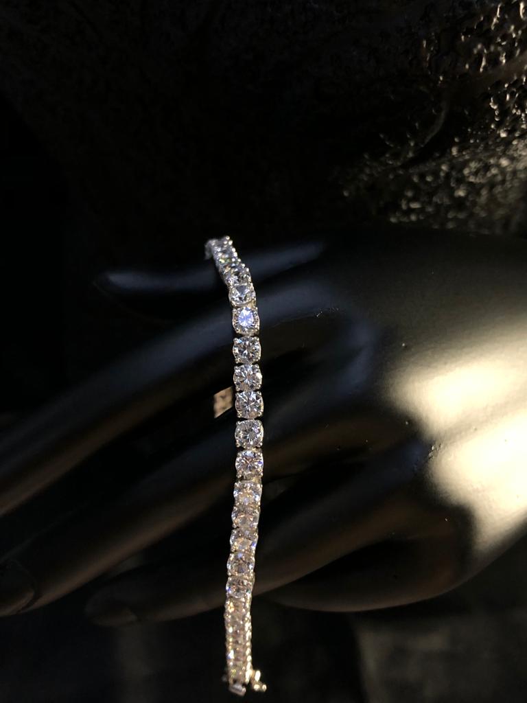 VOG 4 TIRNAK 3.5 MM SU YOLU ZİRCONİA MODEL 925 AYAR GÜMÜŞ BİLEKLİK