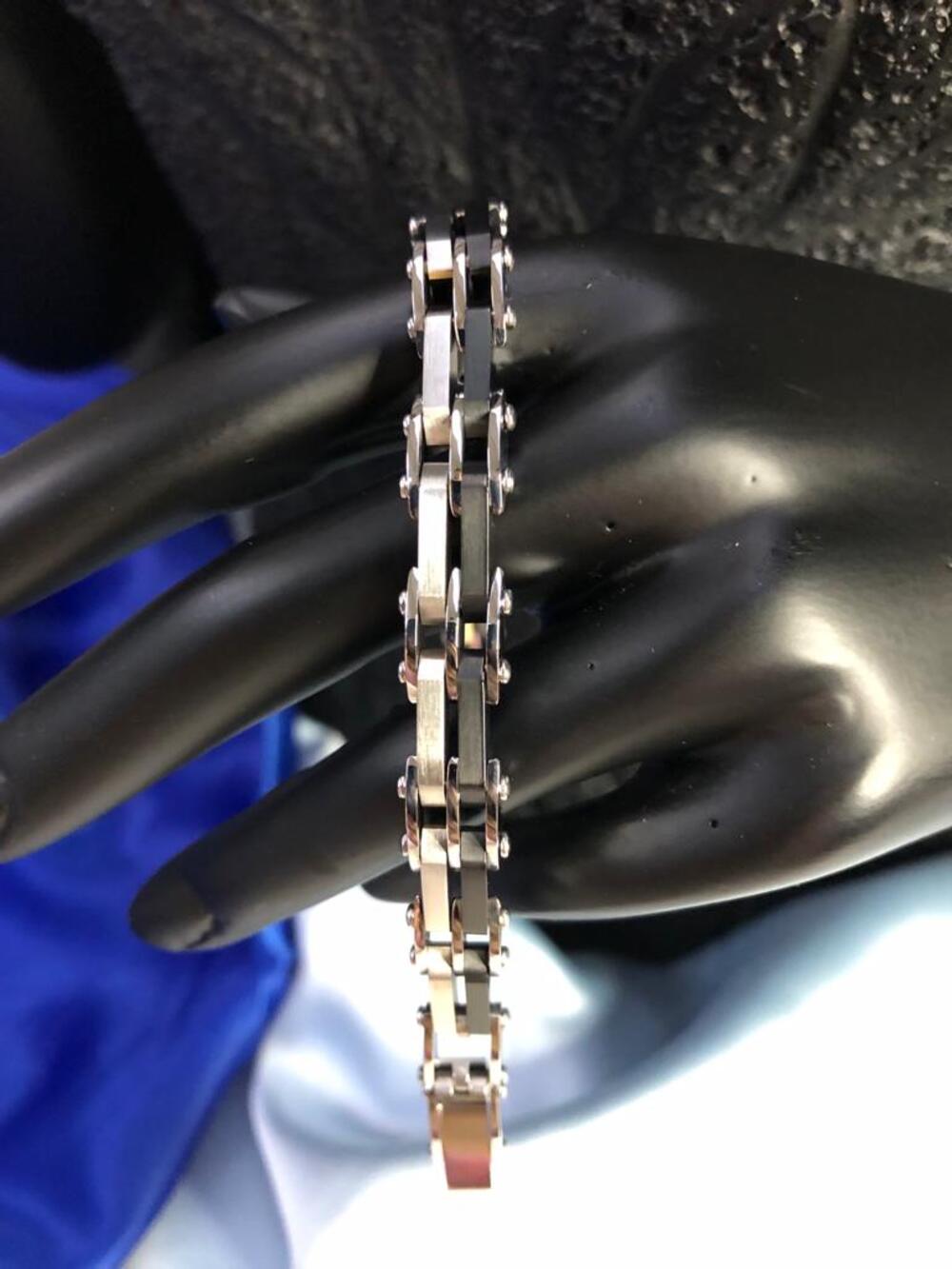 VOG ALTIN TASARIM ŞIK ÇİFT MODEL KULLANIMLI ÇELİK BİLEKLİK