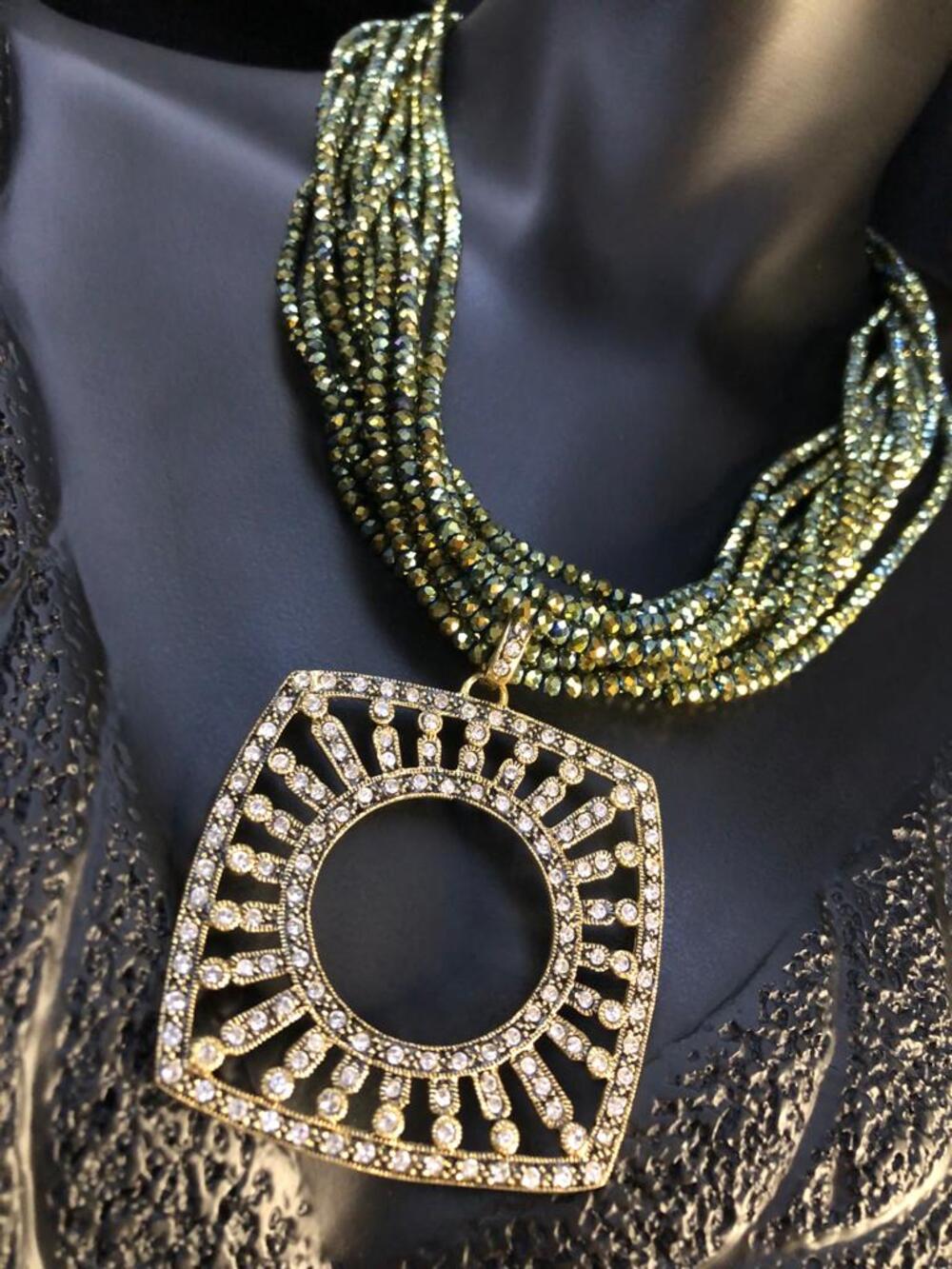 VOG BİJUTERİ KRİSTAL TAŞ DİZAYN ŞIK TASARIM EL İŞİ KOLYE (CHOKER)