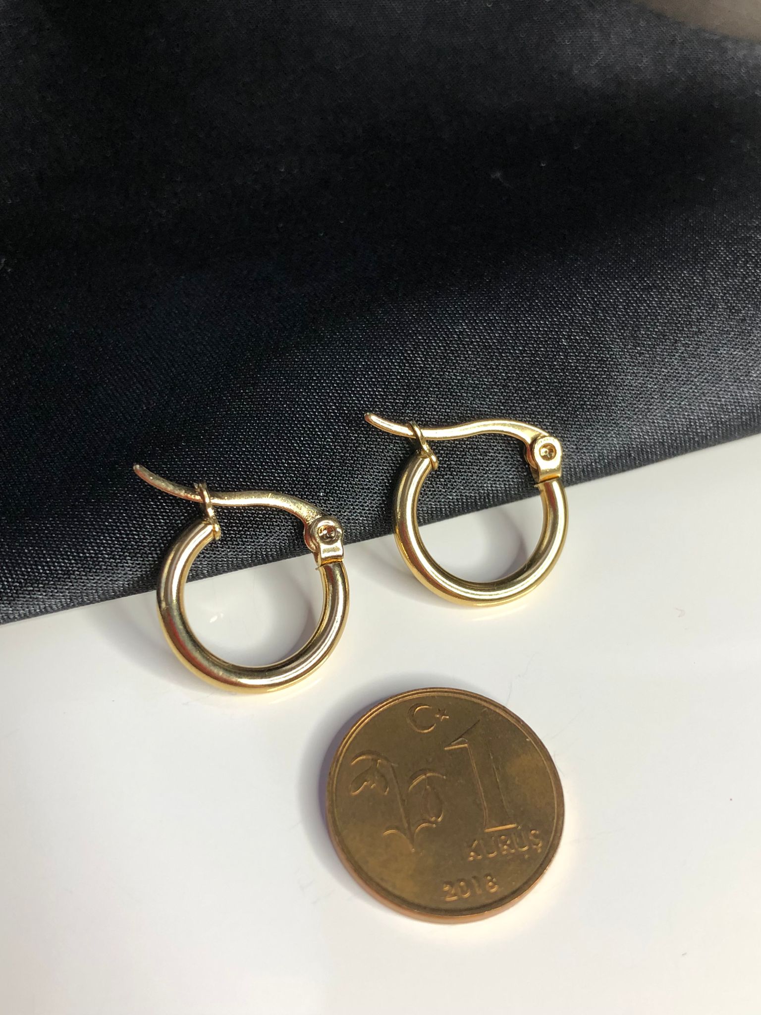 Vog 1.5mm Sarı Renk Halka Küpe Sevgiliye,Anneye,Eşe,Arkadaşa Hediye Çelik Ufak Boy Küpe