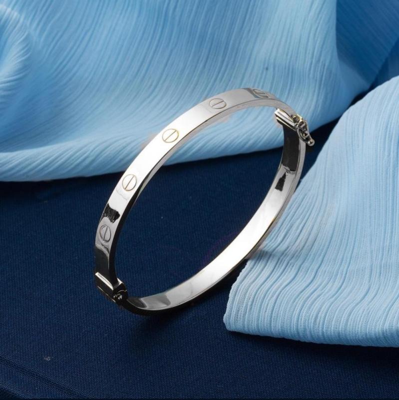 Vog 6MM Cartier Vidalı Model Kelepçe 925 Ayar Gümüş Beyaz Renk Sarı,Roze Seçeneği