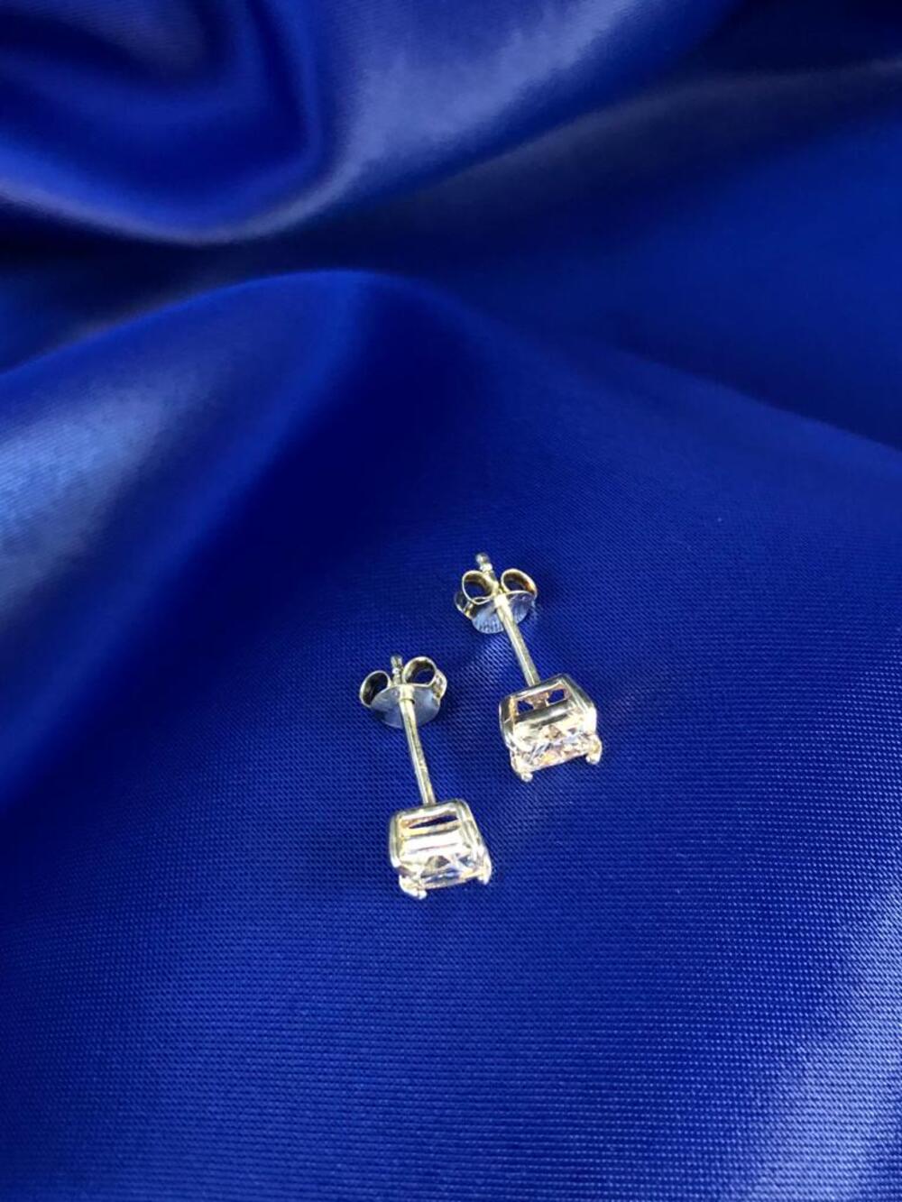 Vog Çivi Model Prenses Kesim Kare Zirconia Küpe 5mm  925 Ayar Beyaz Renk Küpe Sarı,Roze Seçeneği